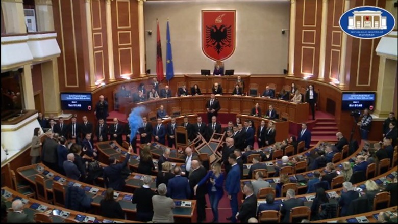 Berishes i hiqet imuniteti, Kuvendi i hap rruge arrestimit te tij